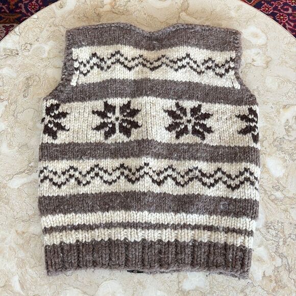 Authentic 100% Wool Cowichan Sweater Zippered Vest - Picture 8 of 12